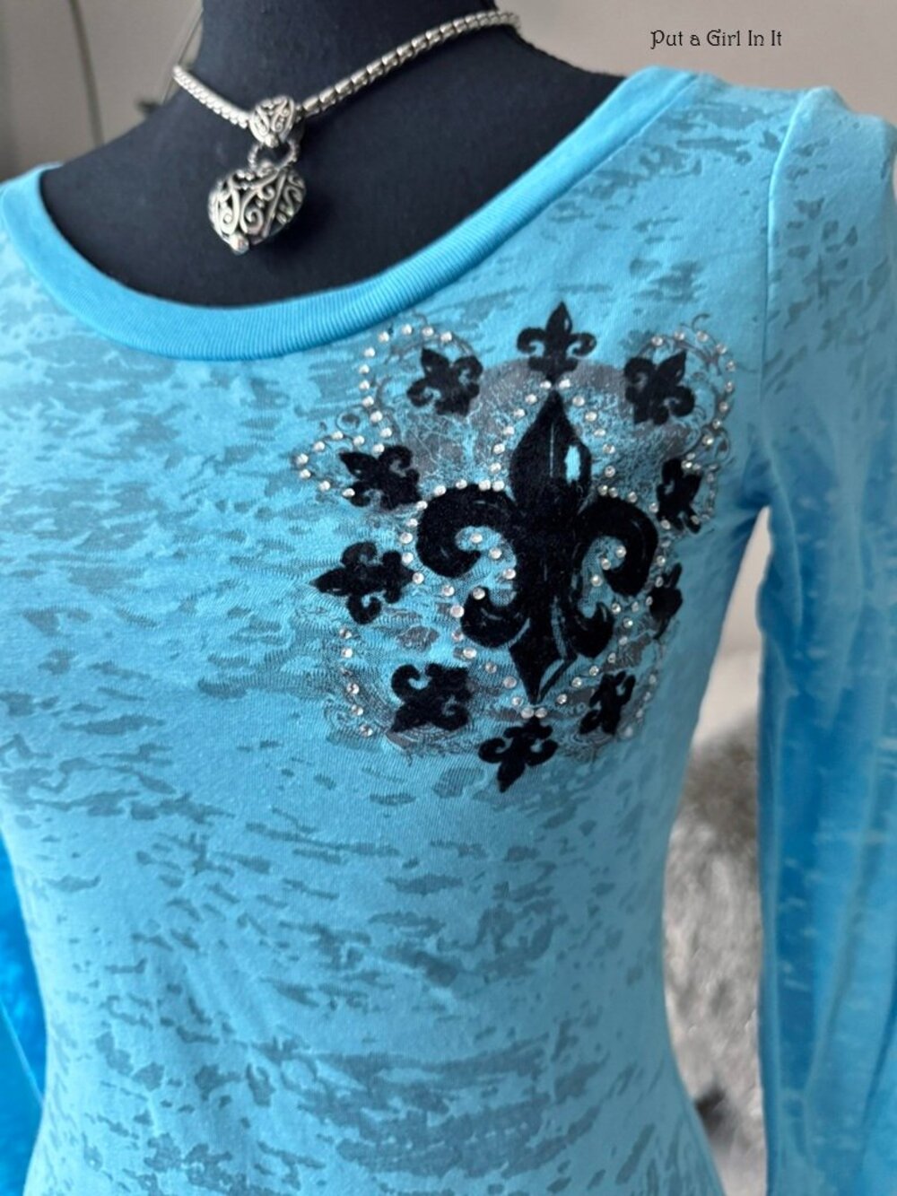Vocal Apparel Women's Juniors Crystal Studded Blue Fleur De Lis Burnout Shirt S - Picture 3 of 4